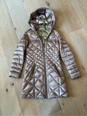 Bernardo Metallic Taupe Quilted Hooded Puffer Coat
